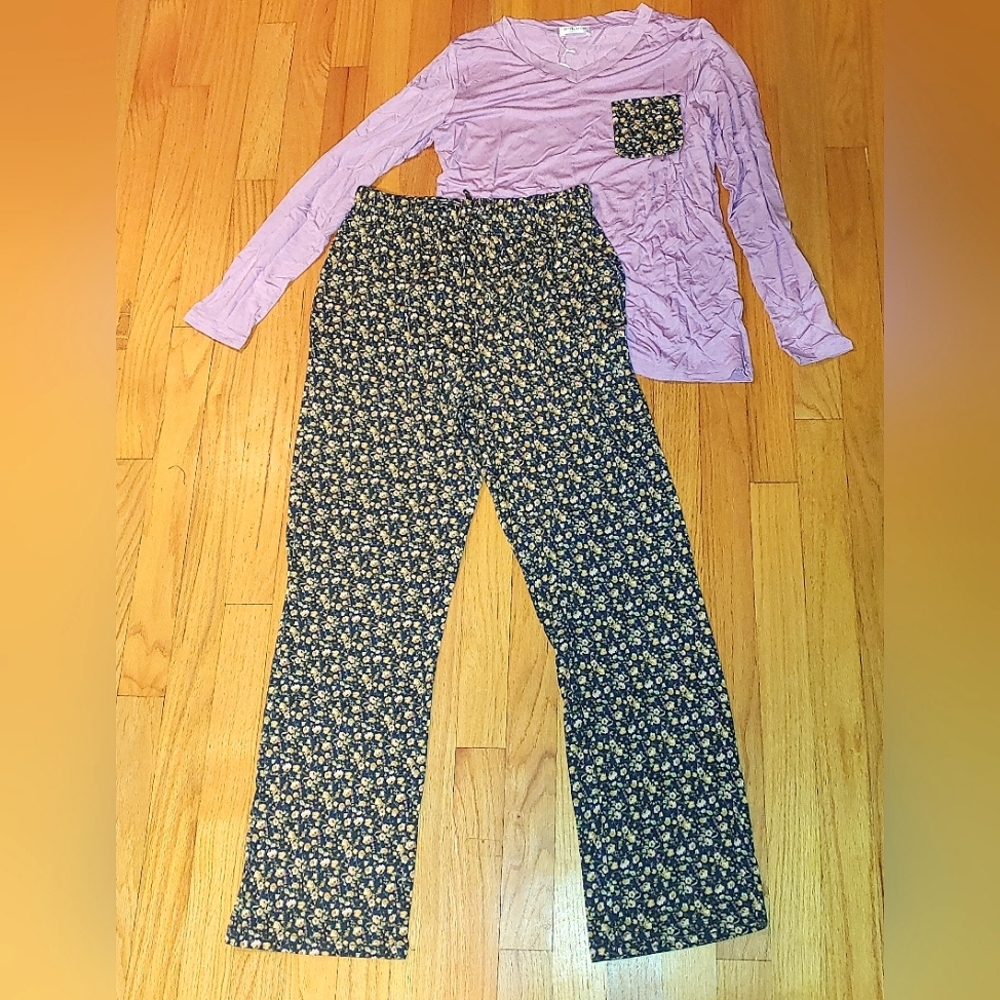 SMALL Lavender & Floral Pajamas Set Long Sleeved Tee Front Pocket Pants WOMEN'S